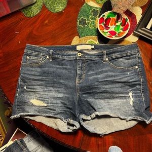 EUC Torrid size 18 denim shorts